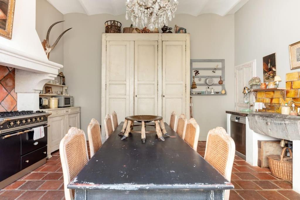 La Demeure Provencale Au Charme Suranne Nîmes
